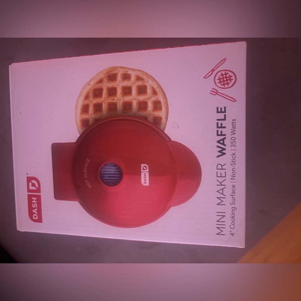 Mini waffle iron